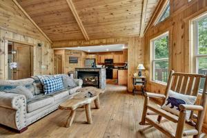 New Mtn Views Hot Tub Arcade Chess