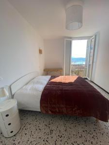 Maisons d'hotes Grand appartement traversant et lumineux, vue mer, dernier etage, proche du centre-ville : photos des chambres