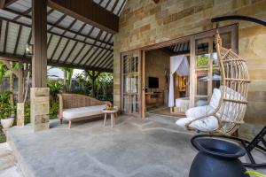 Nyaman Villa 1 - Dive In and Chill Out - Luxe Pool Villa with Garden Bath