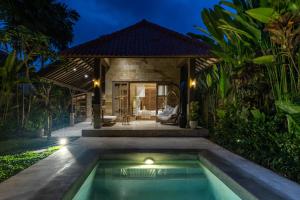 Nyaman Villa 1 - Dive In and Chill Out - Luxe Pool Villa with Garden Bath