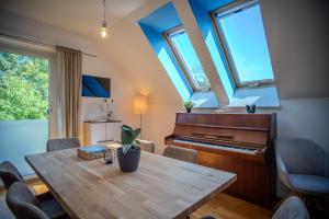 Attic apartment & terrace