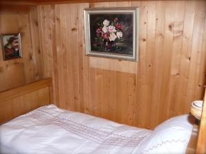 Swiss Chalet on slopes up to 10pax!