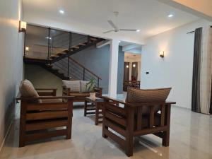 Modern 4-Bedroom Home with Rooftop in Malabe