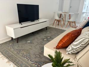 Apto moderno, novo e estiloso com estrutura de Resort a 4 min da Olivia Flores