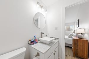 The Festival Retreat KING Bd Cajun Luxury Book Now