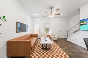 The Festival Retreat KING Bd Cajun Luxury Book Now