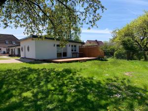 Bungalow in Schwerin ruhig, modern und stadtnah mit Blick ins Grüne