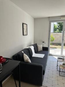 Appartements Cozy T2 with terrace, TCL access : photos des chambres