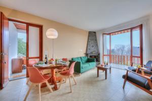 La Perla Bianca Lake View - Happy Rentals