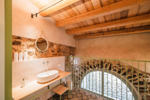 Queen Room with Spa Bath