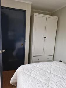 Habitación con baño privado y entrada independiente