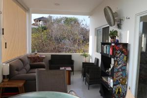 Valentina Salchi Suites - Pinky Promise