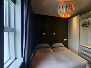 Seljanlandsfoss Cabin