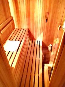 EXCL HOUSE in Warsaw with POOLS