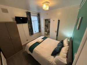 Burlington House - Luxury Home for Contractors