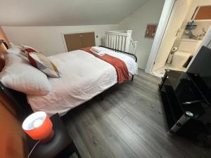 Burlington House - Luxury Home for Contractors