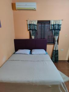 Casa Amplia en Encarnación disponible WRC