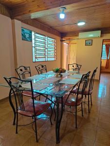 Casa Amplia en Encarnación disponible WRC