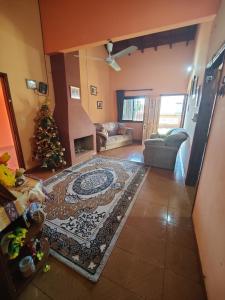 Casa Amplia en Encarnación disponible WRC