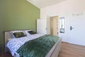 Chambre de luxe Tokyo a Liège Sale de bain privée check in autonome cuisine partagée