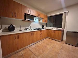 Octava de Orquídeas - Casa completa con estacionamiento y terraza