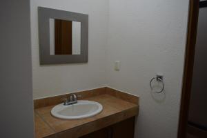 Octava de Orquídeas - Casa completa con estacionamiento y terraza