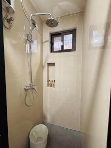 WV 28 Serene Balcony Spot