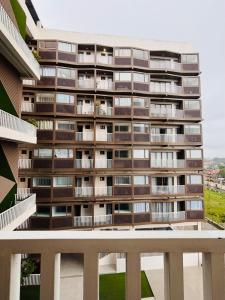 WV 28 Serene Balcony Spot