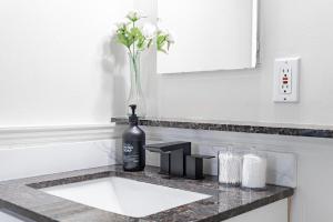 Urban 3BR 7-mins to Oakland Airport