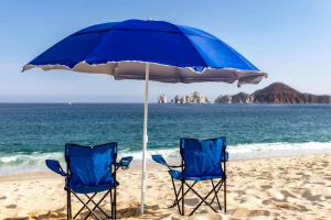 Exquisite Beachside 2 BR Gym & Rooftop Pool