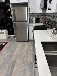 Haven Lodge, 2BR Brand New Basement Suite