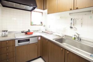 Tokai Guest House - Prime Location Near Asakusa and Skytree