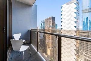 1-BR Apartment Near Chinatown - Stunning City Views