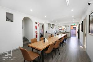 203 Premium Queen BR with Fast WiFi - Brunswick East