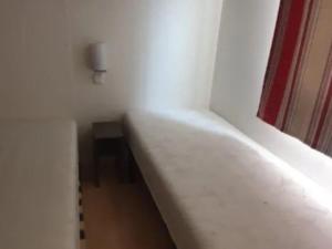 Mobil home avec terrasse dans le camping dAnduze - API-1-52-256