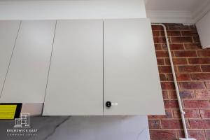 205 Modern King BR with Fast WiFi - Brunswick East