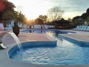 Mobil home avec terrasse dans le camping dAnduze - API-1-52-256