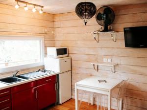 Chalet avec Jacuzzi et Terrasse à Bormes-les-Mimosas - API-1-52-310