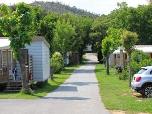 Chalet avec Jacuzzi et Terrasse à Bormes-les-Mimosas - API-1-52-310