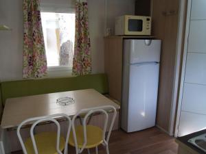 Mobil-home confortable avec terrasse pour 4 personnes à Sournia - API-1-52-622
