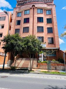 Suit comoda y central