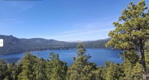 Casa de 2 Pisos, 2 Habitaciones, A Cuadras Del Lago