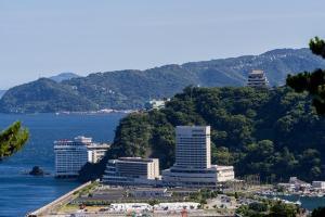 Suite Villa Atami Momoyama