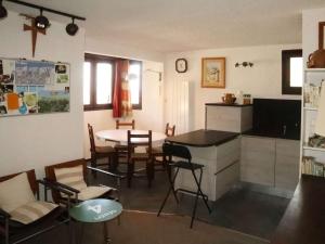 Appartement 6 personnes, proche pistes, balcon - FR-1-322-681