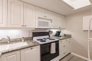 Park Shore Resort Charming 1st Floor-BLDG A 102