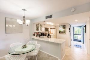 Park Shore Resort 1st Floor Peaceful, Relaxing 120