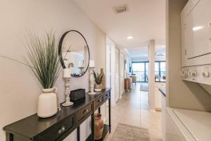 Park Shore Resort-Top Floor BLDG C 221- Peaceful