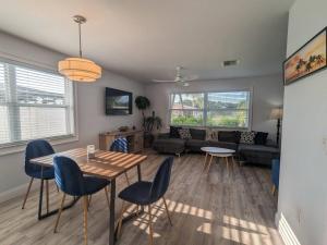 Naples Park, 3bdr Pool home, Beach Vacation