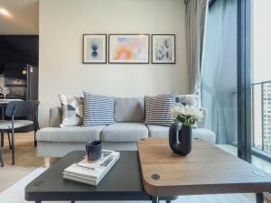 Luxury 2BR︱Fast WiFi︱Walk to Central & MRT Rama 9