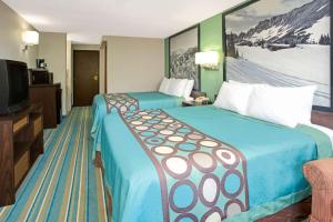 Queen Room with Two Queen Beds - Non-Smoking room in Super 8 by Wyndham Denver Stapleton